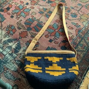 Ikavu purse